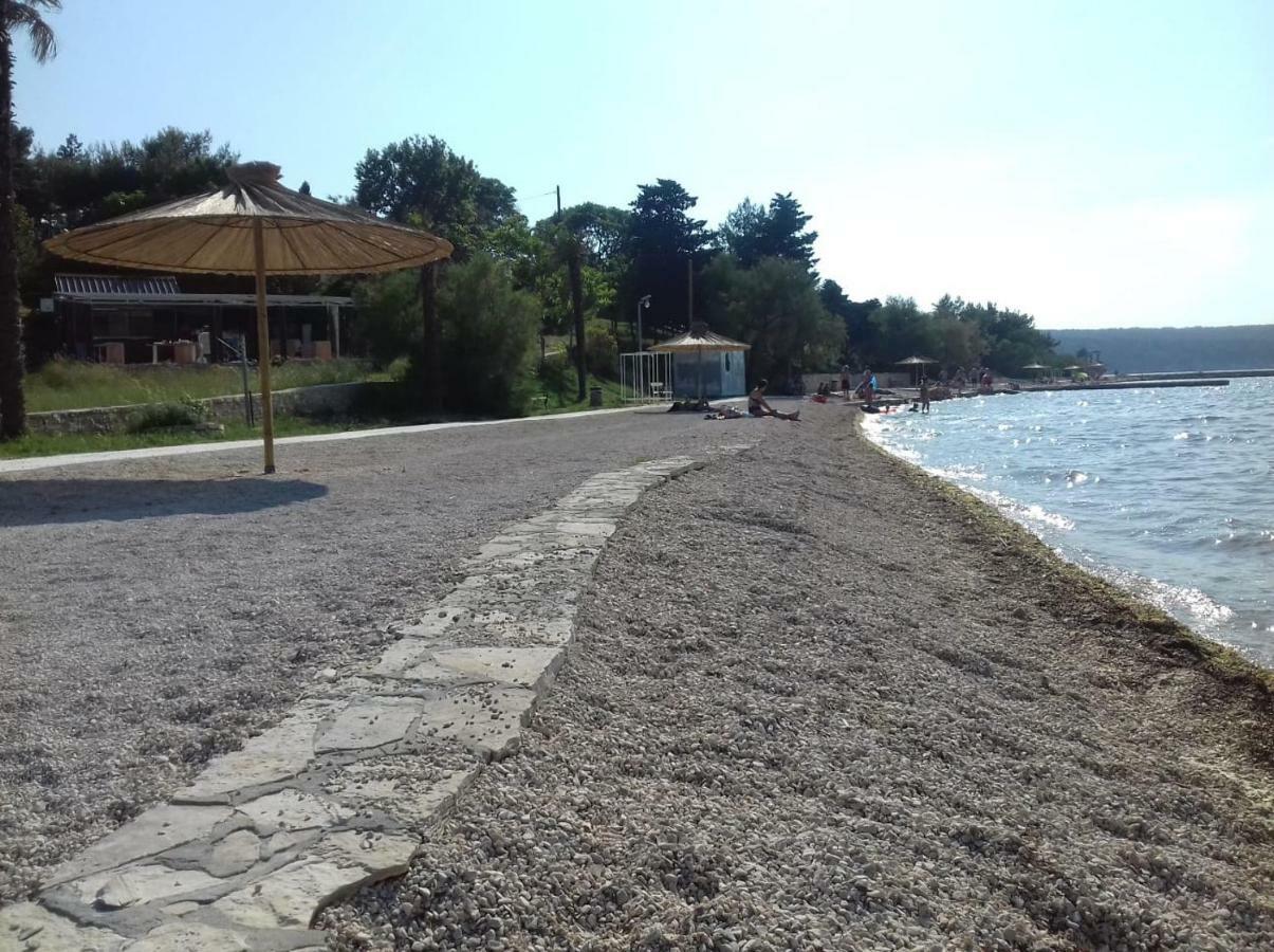 Apartments Stela Gornji Karin Zewnętrze zdjęcie